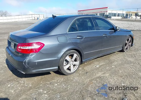 2011 Mercedes-Benz E 350 z USA, uszkodzony, nr VIN WDDHF5GB0BA396357